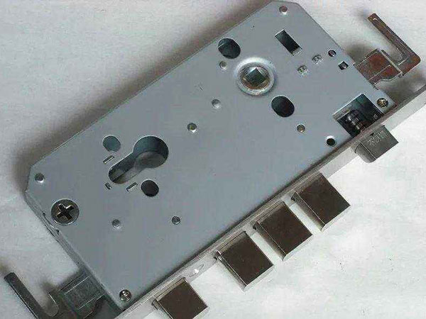 卡若24小时上门开锁公司